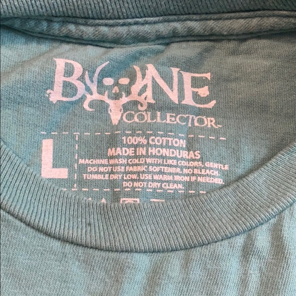 Tee - Picture 3 of 4